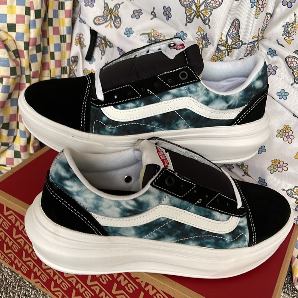Vans Men’s Old Skool Over
Tie-Dye Black/Multi
VN0A7Q5EBMV Platforms - Picture 11 of 16